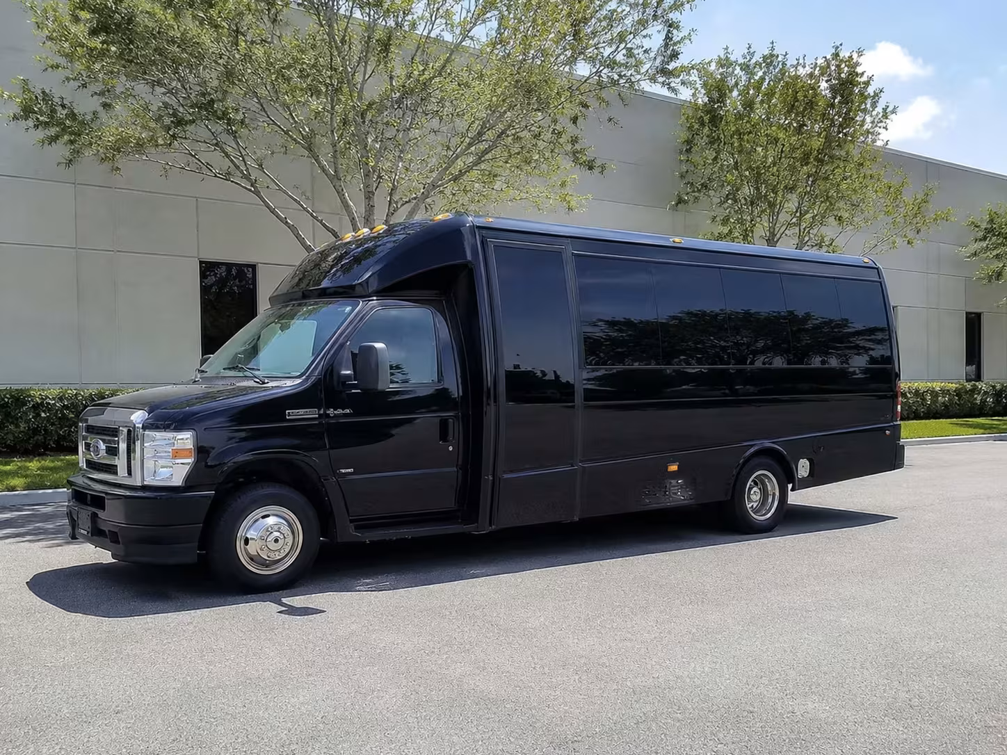 15 passenger minibus