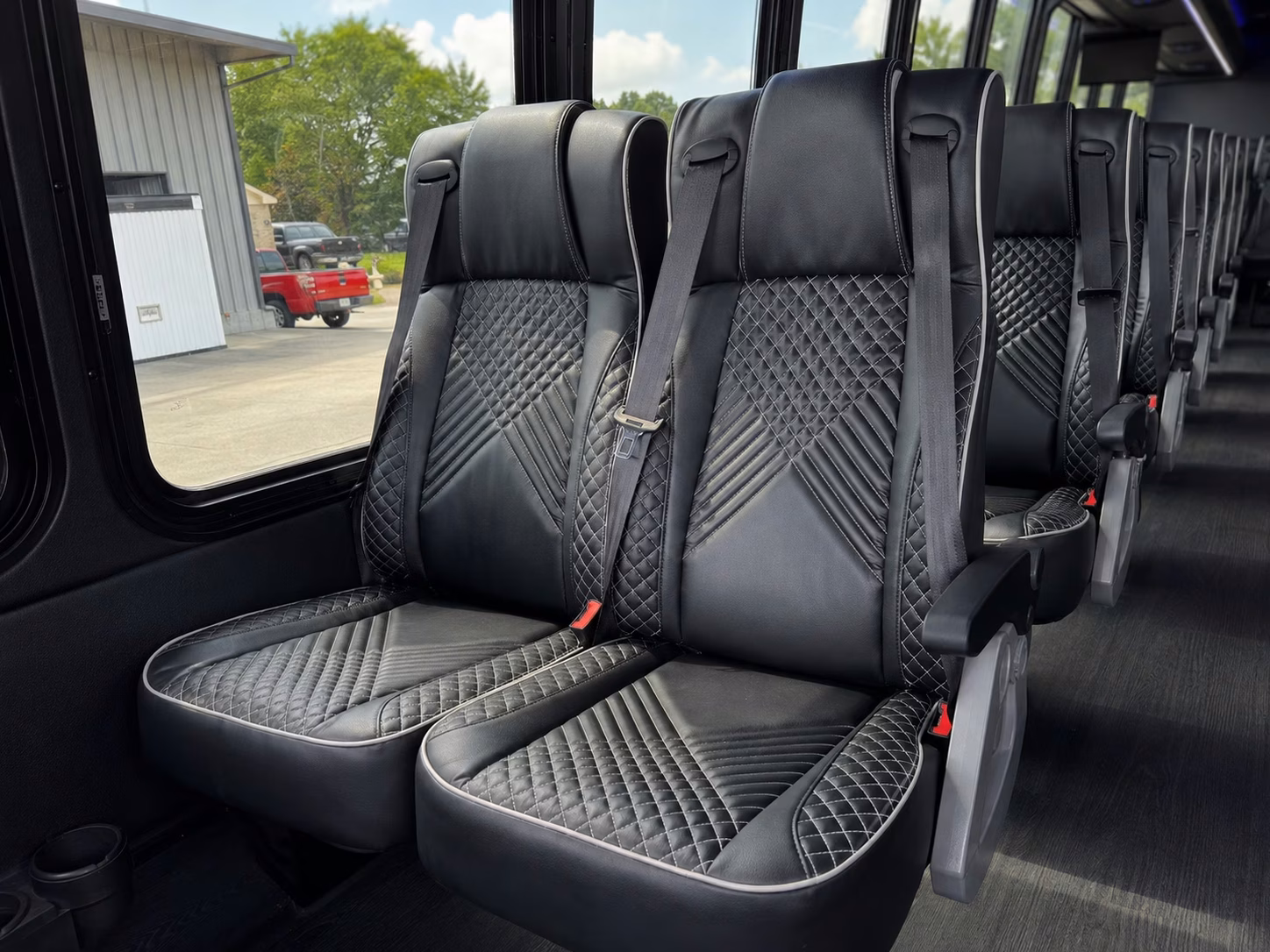 sandy springs charter bus rentals to mercedes benz stadium